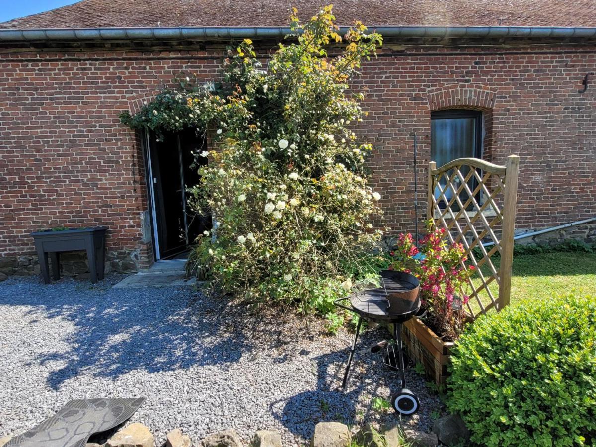 Studio Bienvenue Du Cote De Chez Nous Avec Jardin Privatif Wignehies Exterior photo