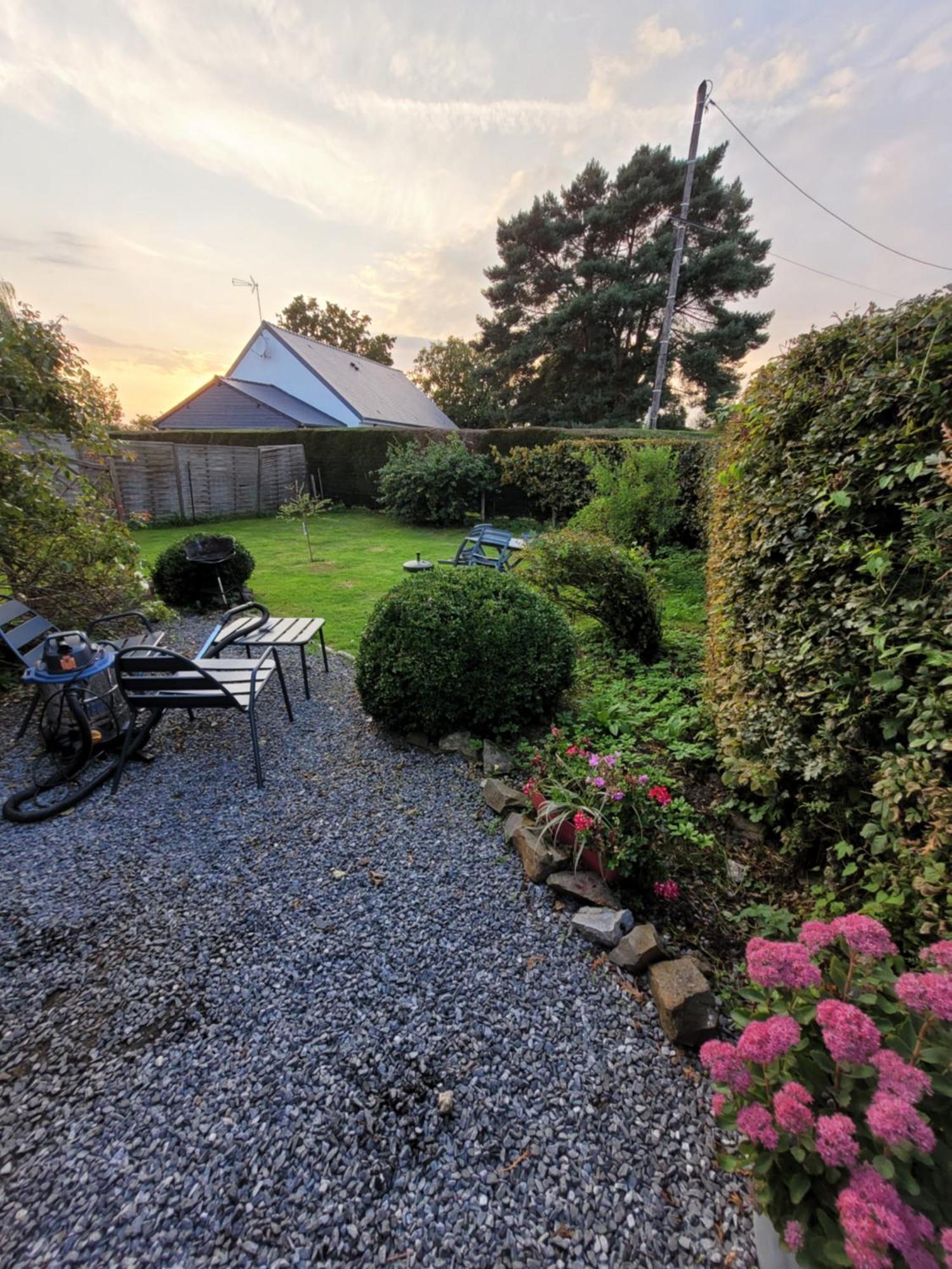 Studio Bienvenue Du Cote De Chez Nous Avec Jardin Privatif Wignehies Exterior photo