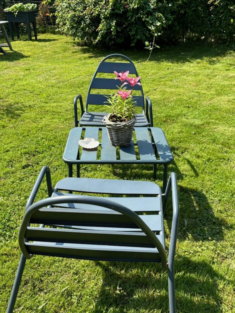 Studio Bienvenue Du Cote De Chez Nous Avec Jardin Privatif Wignehies Exterior photo